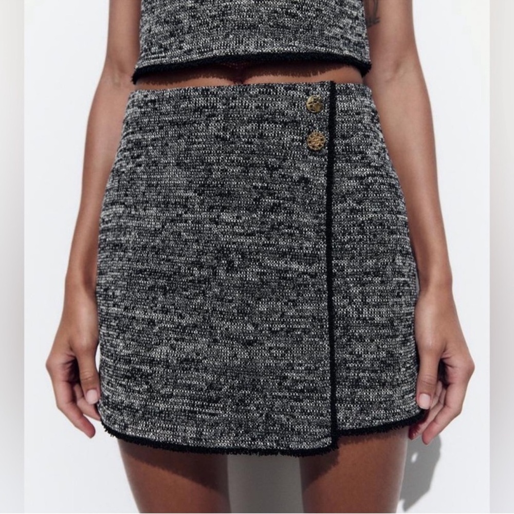 ✅ NWT Zara Black and Gray Tweed like fabric Mini Skirt size S
